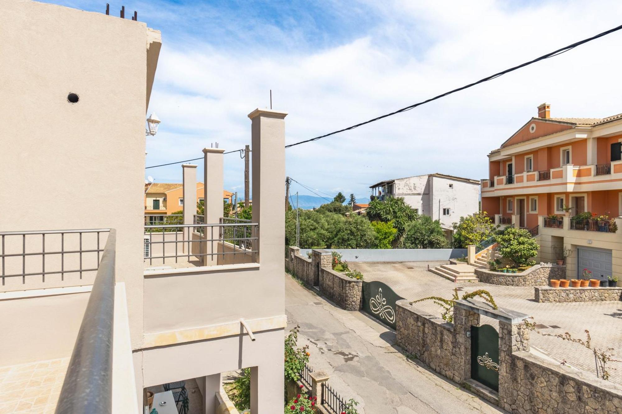 Rozario Apartment Alepou